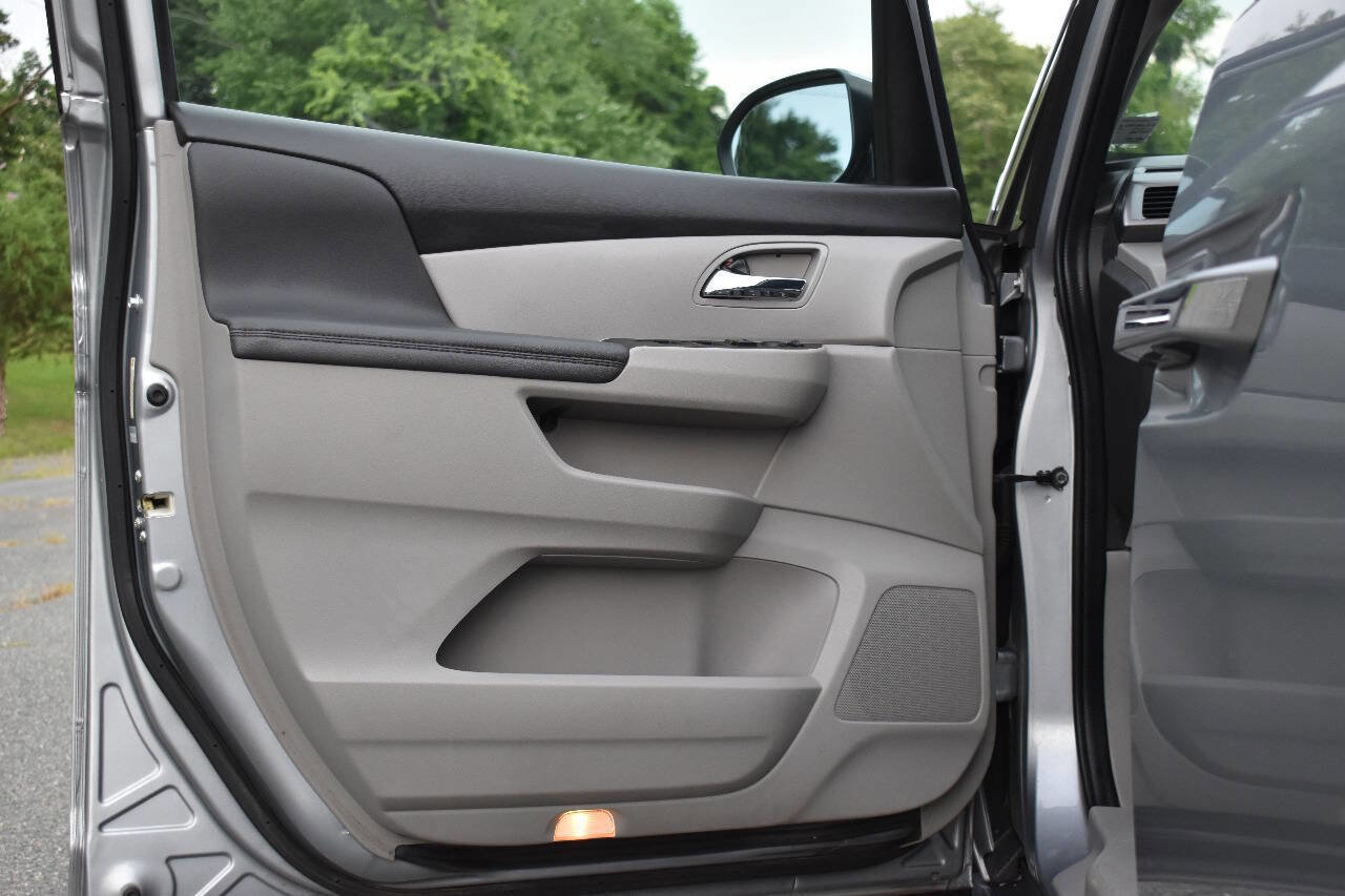 Used 2016 Honda Odyssey EX-L image 8