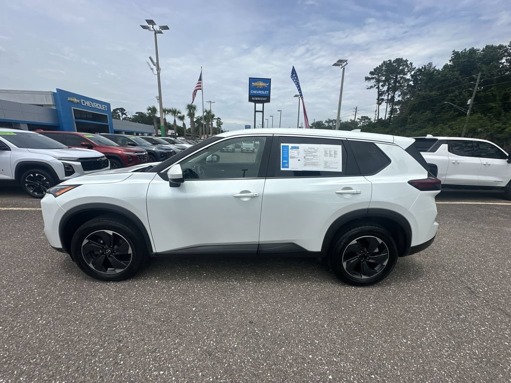 Used 2024 Nissan Rogue SV AWD/4WD image 13