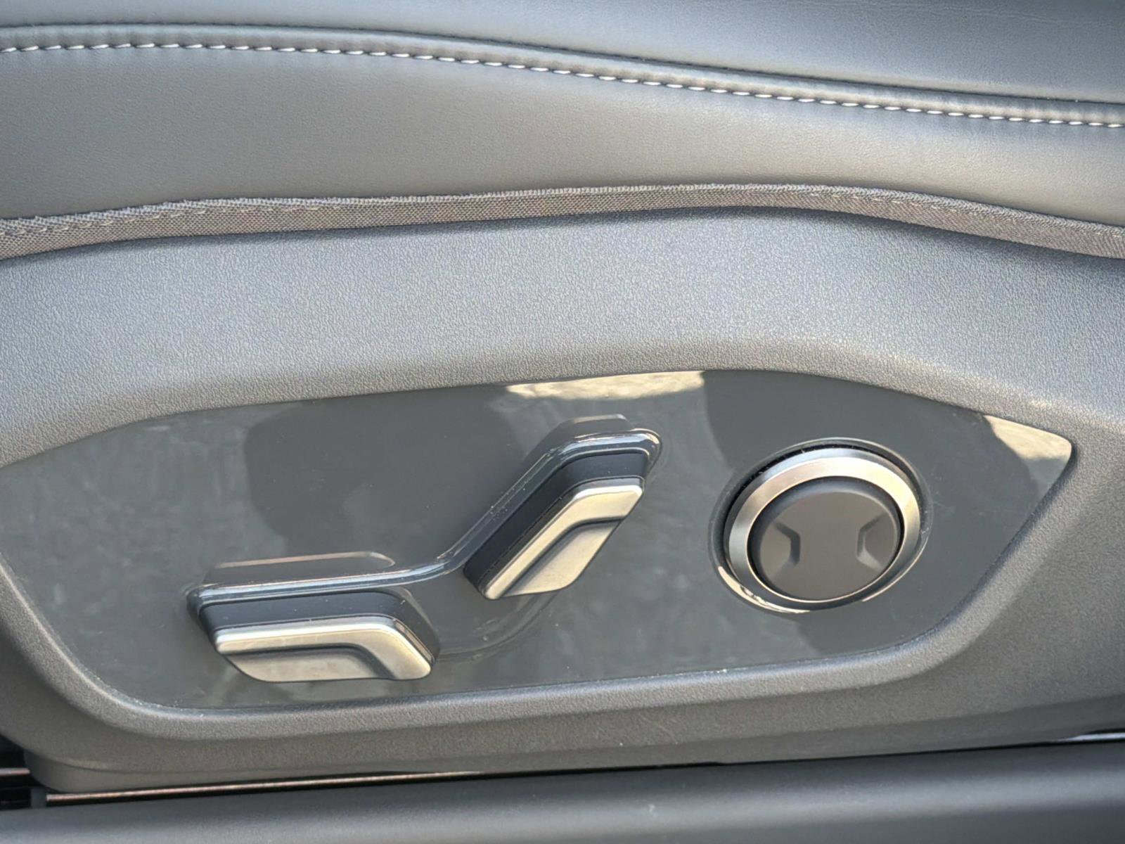 Used 2026 Kia EV9 Light RWD image 21