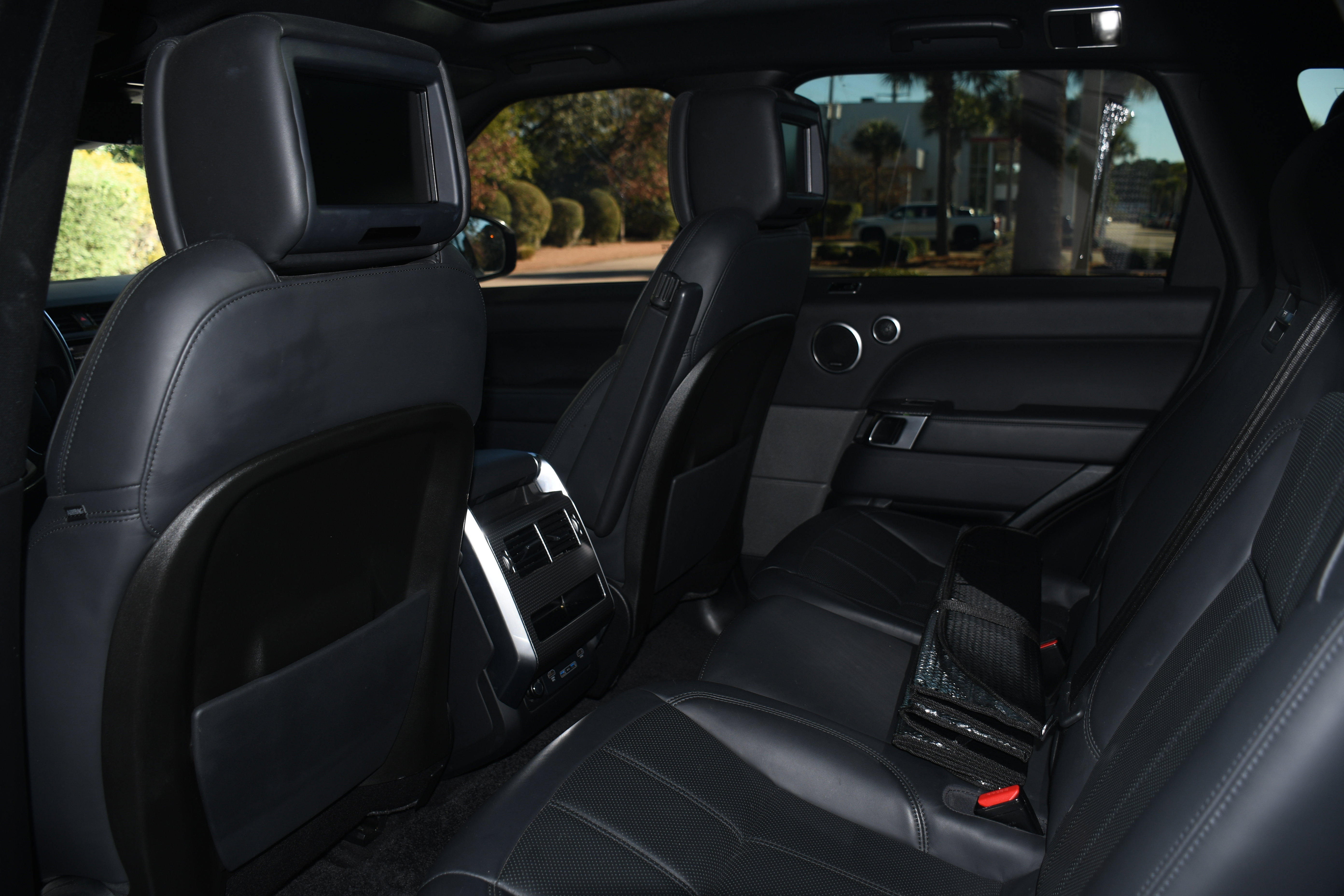 Used 2018 Land Rover Range Rover Sport Supercharged image 17