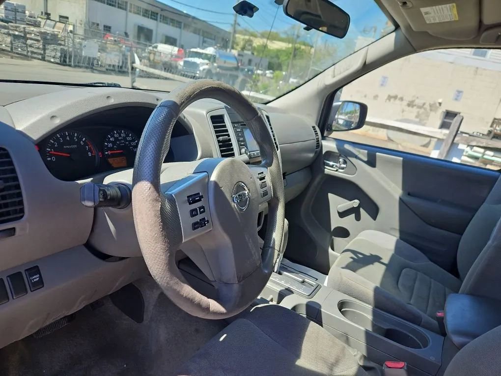 Used 2018 Nissan Frontier S RWD image 12