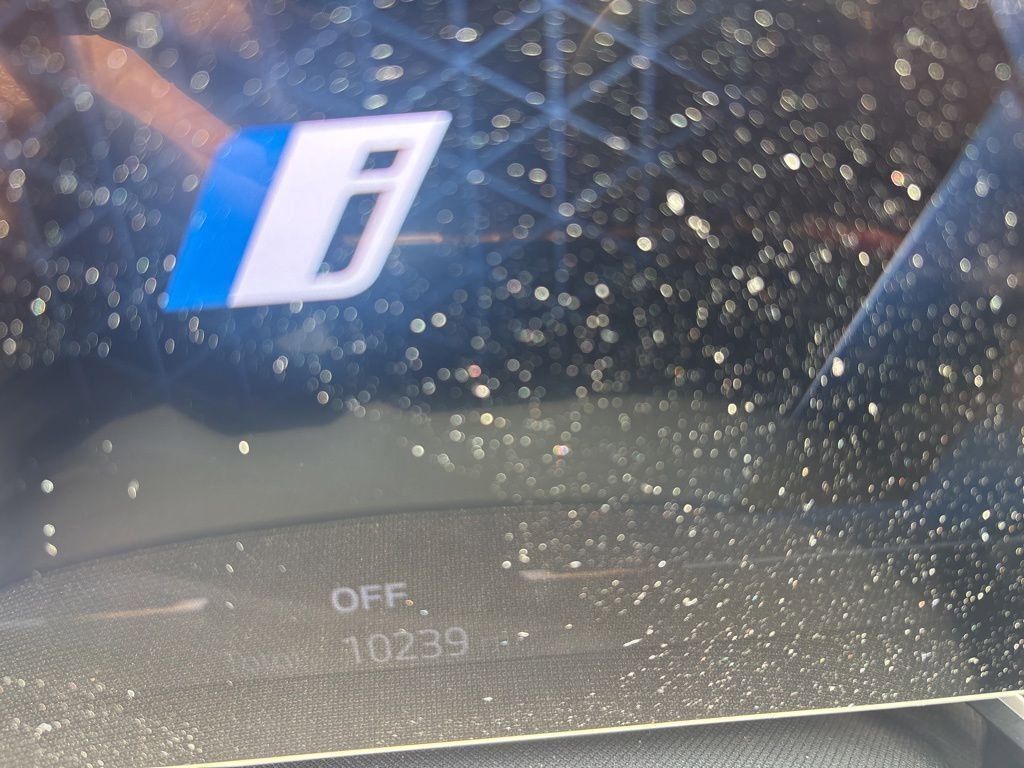 Used 2023 BMW i7 xDrive60 AWD/4WD image 2