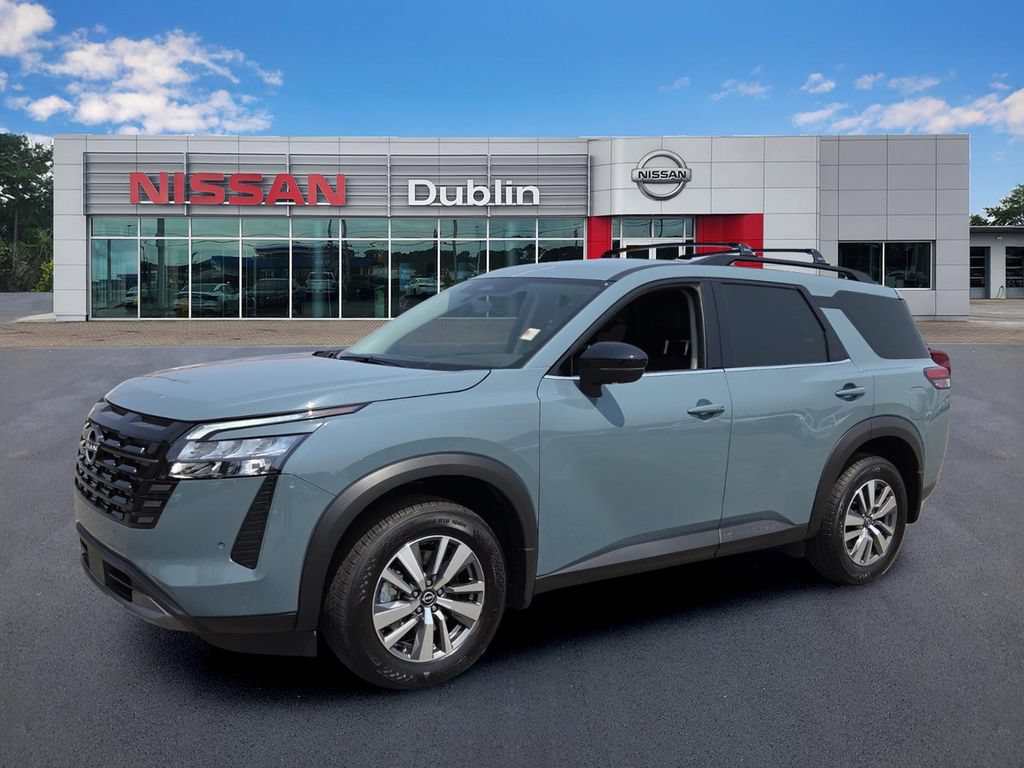 New 2026 Nissan Pathfinder SL w/ Cargo Package