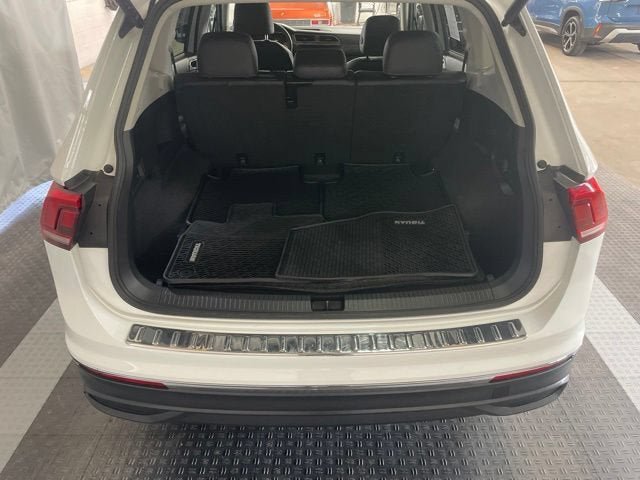 Certified 2024 Volkswagen Tiguan Wolfsburg Edition AWD/4WD image 10