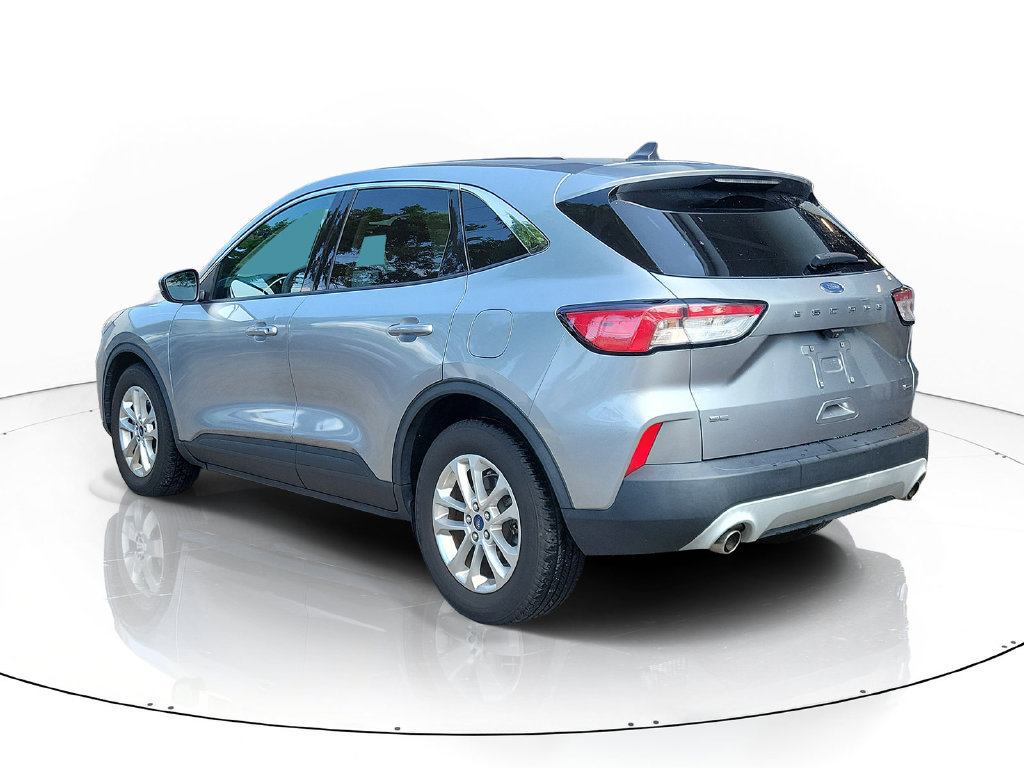 Used 2021 Ford Escape SE FWD image 4