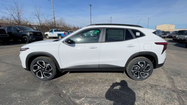 New 2026 Chevrolet Trax RS w/ Sunroof Package image 7