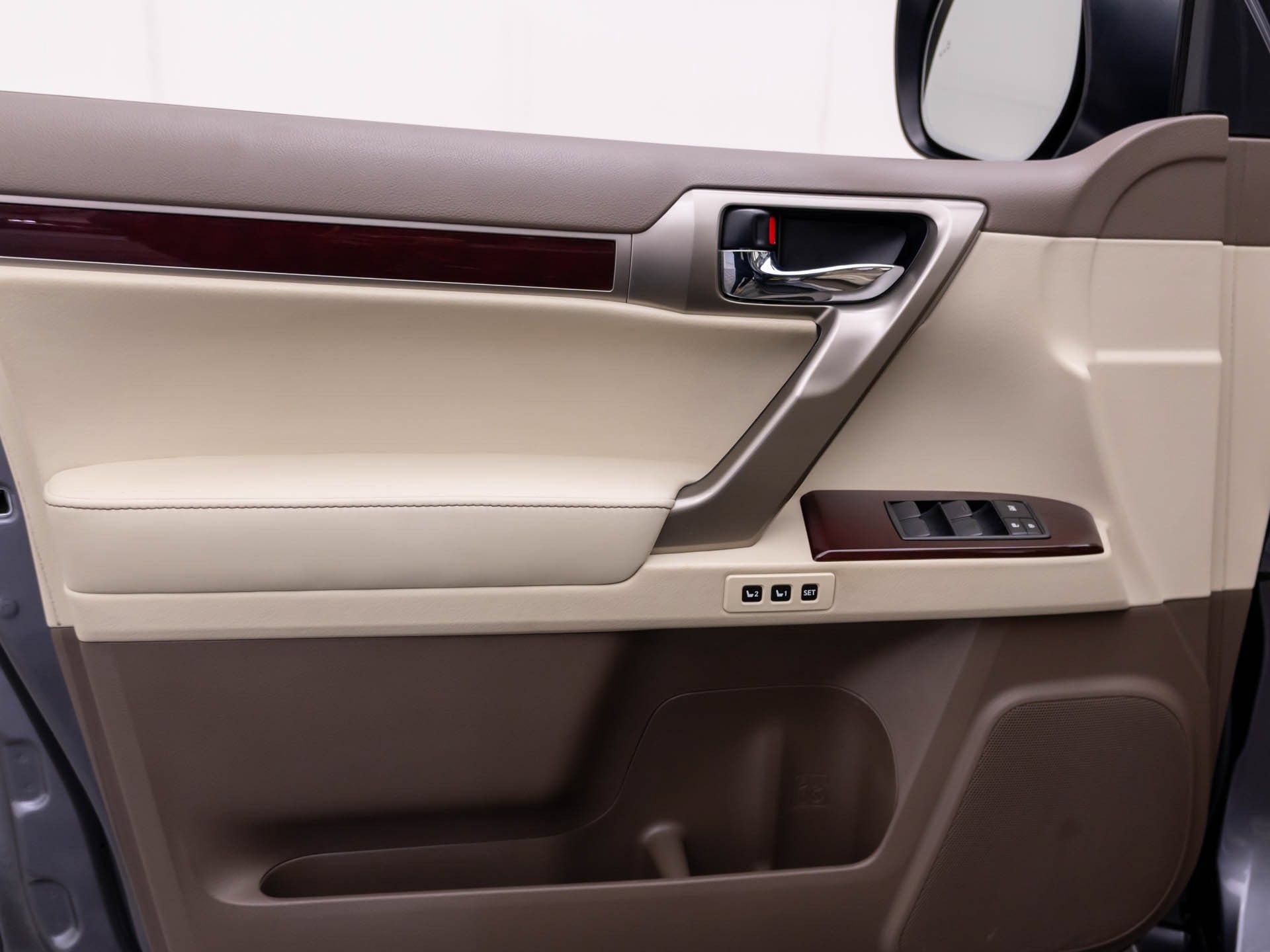 Used 2019 Lexus GX 460 Premium w/ Premium Package AWD/4WD image 13