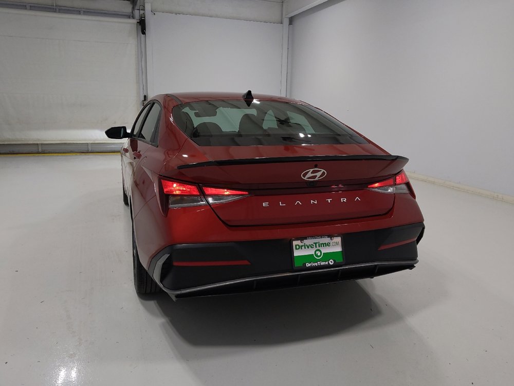 Used 2025 Hyundai Elantra Sport FWD image 6