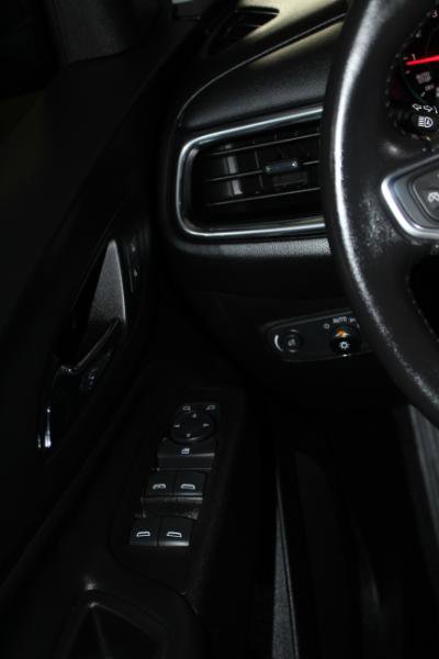 Used 2020 Chevrolet Equinox LT image 12