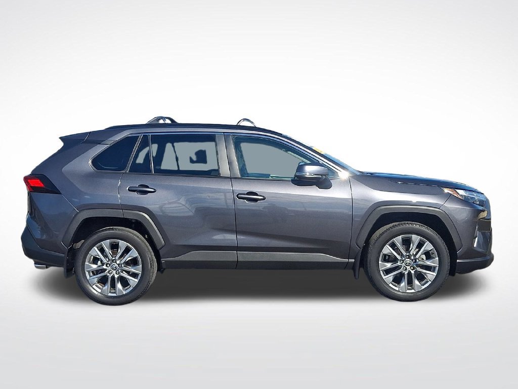 Used 2023 Toyota RAV4 XLE Premium AWD/4WD image 7