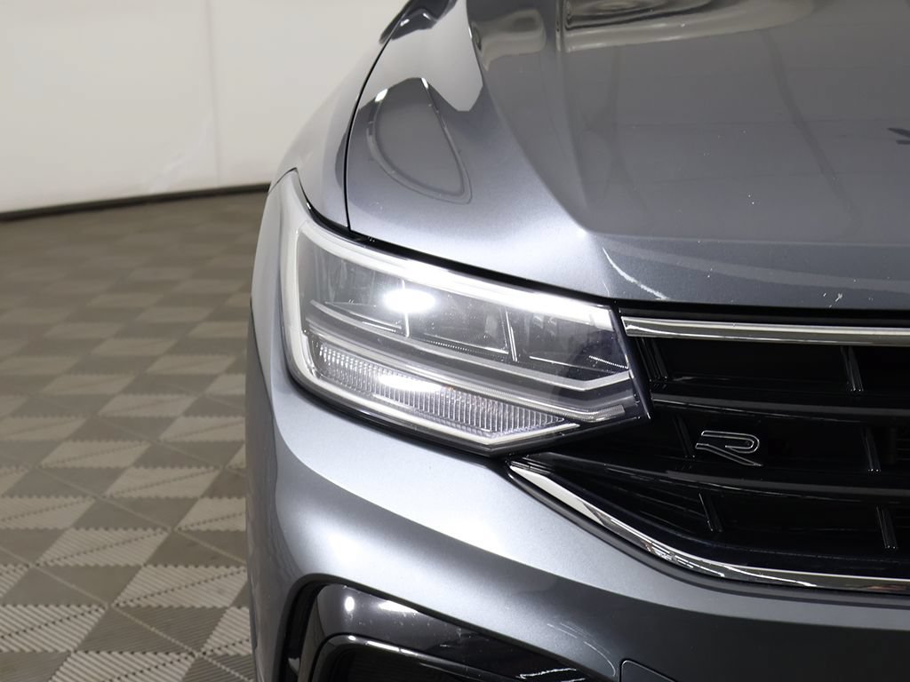 Used 2024 Volkswagen Tiguan SE R-Line FWD image 14