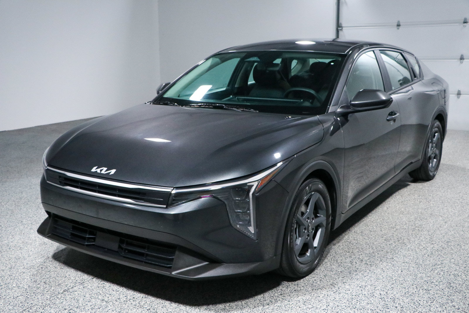 Used 2025 Kia K4 FWD image 29