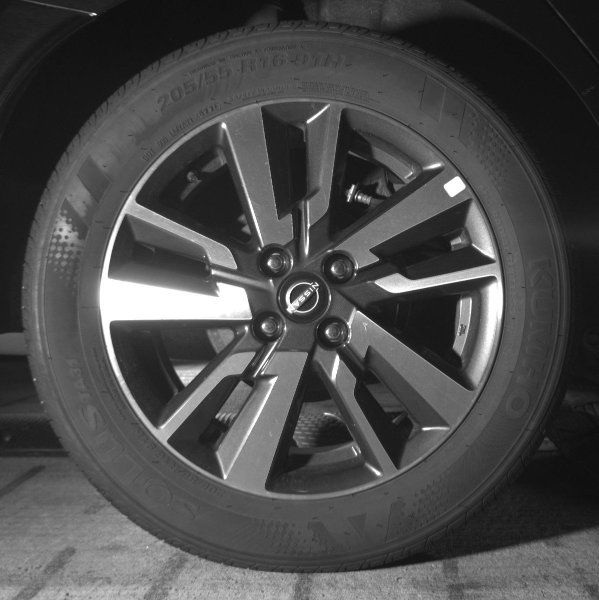 Used 2025 Nissan Versa SV image 15