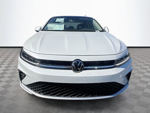 New 2025 Volkswagen Jetta SE image 2