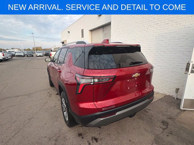 Used 2025 Chevrolet Equinox LT w/ Convenience Package II FWD image 9