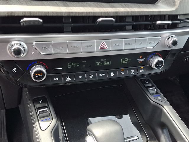 Used 2023 Kia Telluride EX w/ EX Captain's Chair Package AWD/4WD image 13