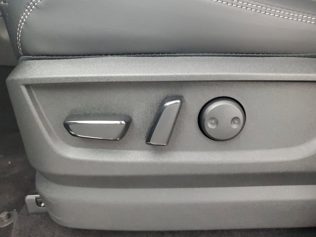 New 2026 Nissan Armada PRO-4X w/ Captain's Chari Seat Package image 29