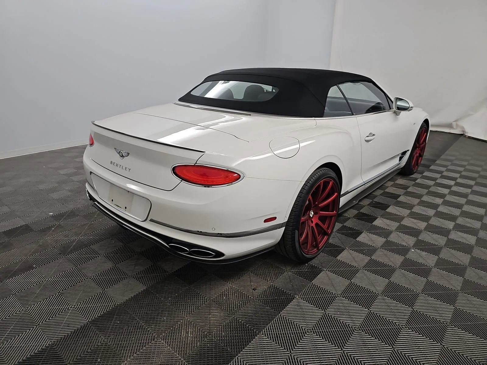 Used 2020 Bentley Continental GT V8 AWD/4WD image 4