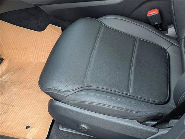 Used 2026 Mercedes-Benz GLC 300 4MATIC image 4