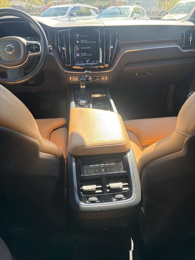 Used 2020 Volvo XC60 T5 Inscription w/ Protection Package Premier AWD/4WD image 26