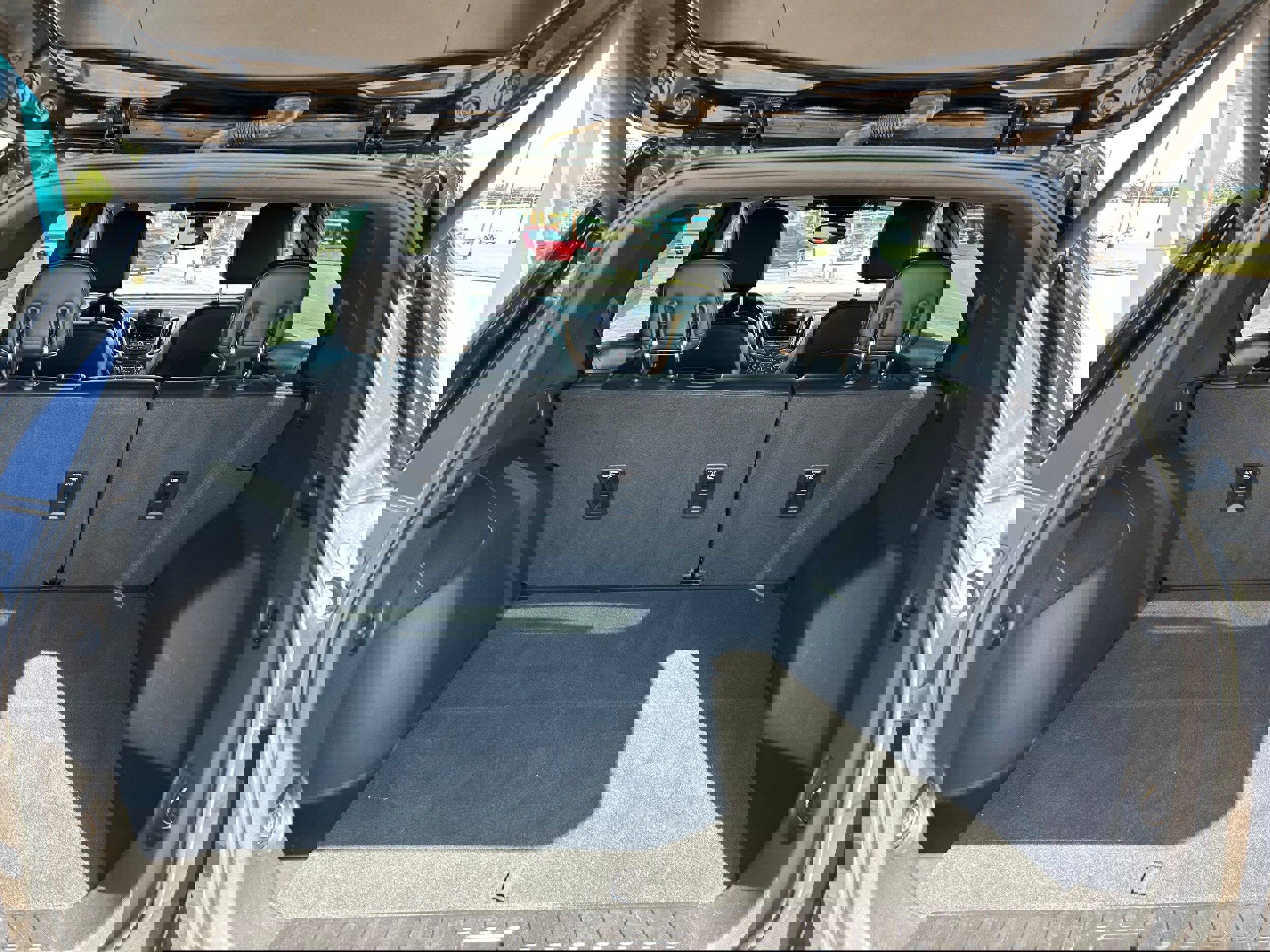 Used 2019 Chevrolet Equinox Premier image 6