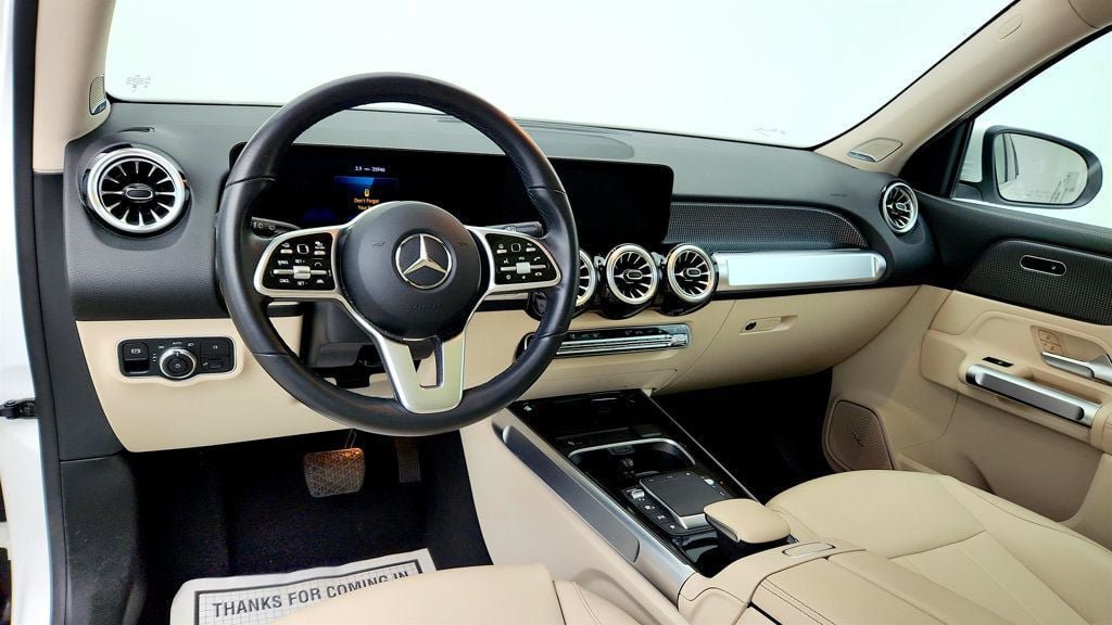 Used 2022 Mercedes-Benz EQB 300 4MATIC w/ Pinnacle Package image 13