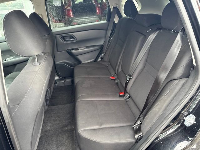 Used 2024 Nissan Rogue S AWD/4WD image 18