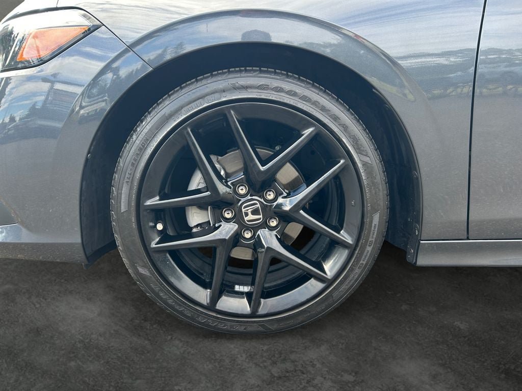 Used 2023 Honda Civic Sport image 4