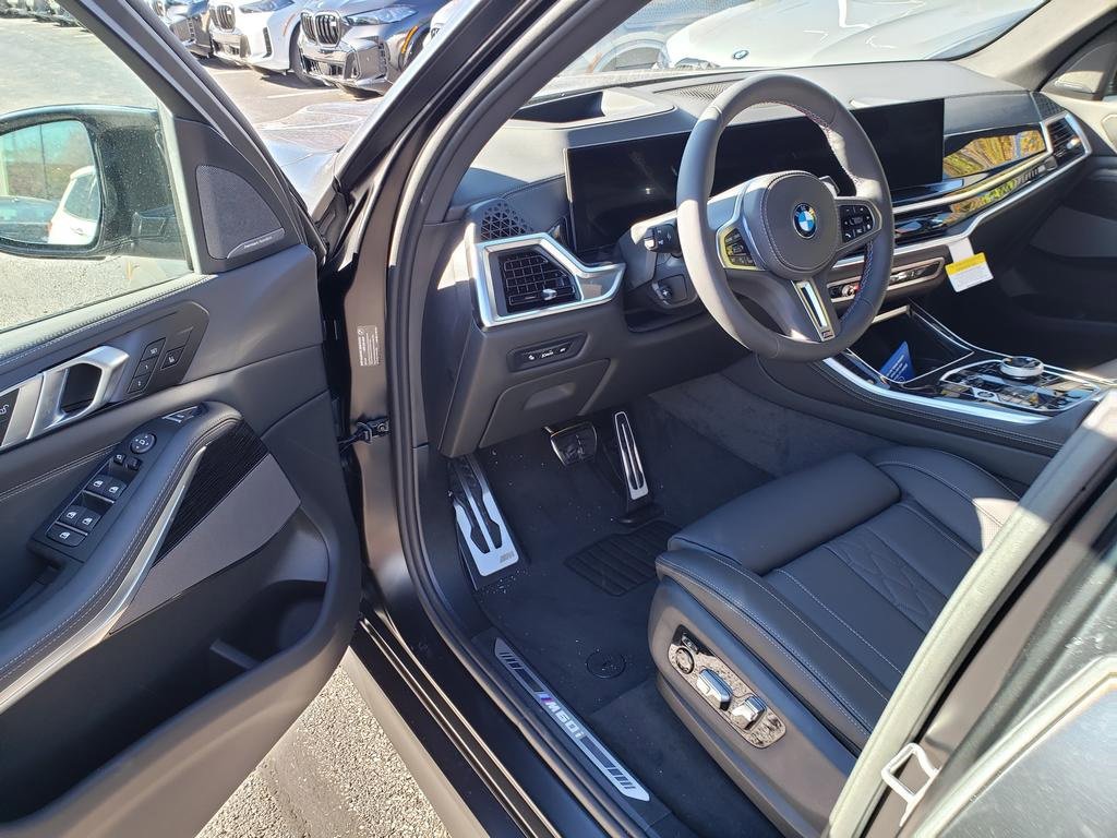 New 2026 BMW X5 M60i w/ Executive Package image 6