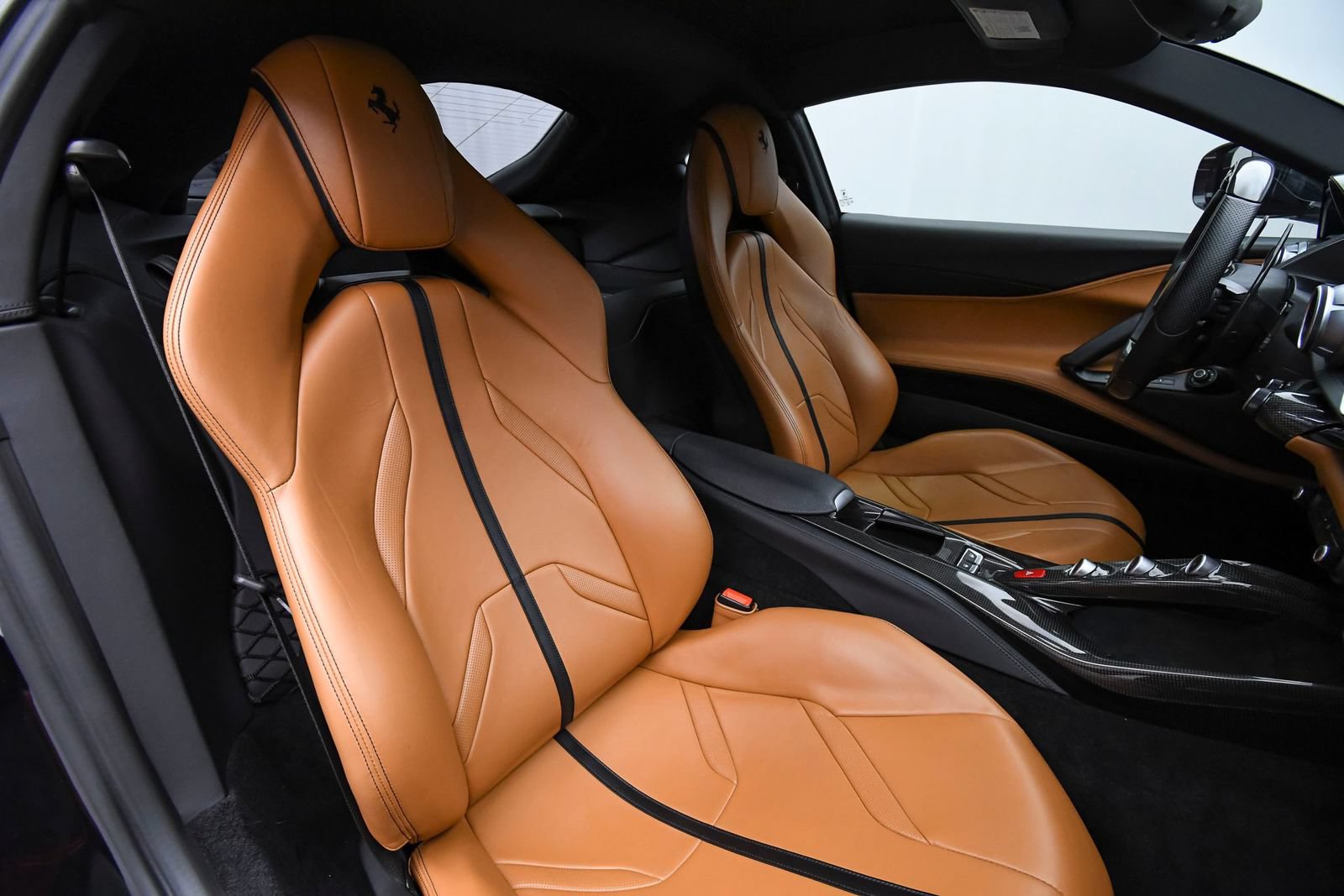 Used 2018 Ferrari 812 Superfast RWD image 16