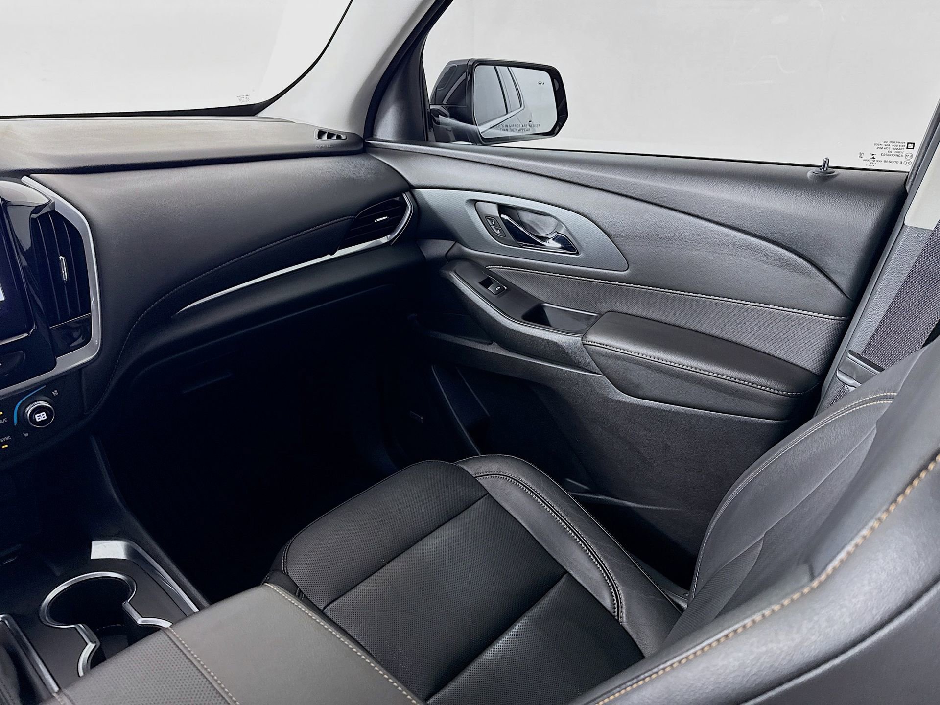 Used 2020 Chevrolet Traverse Premier image 25