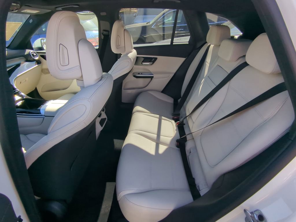 Certified 2025 Mercedes-Benz GLC 350e 4MATIC image 5