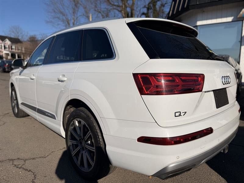 Used 2018 Audi Q7 3.0T Premium Plus image 3