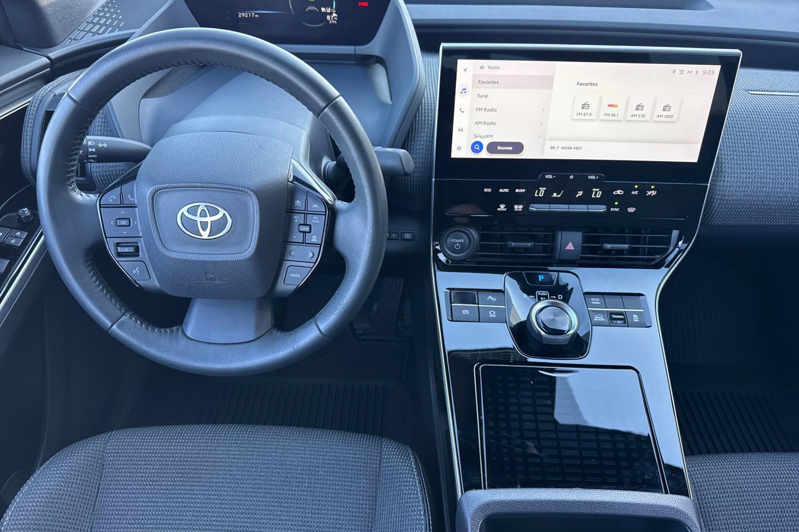 Certified 2025 Toyota bZ4X AWD image 30