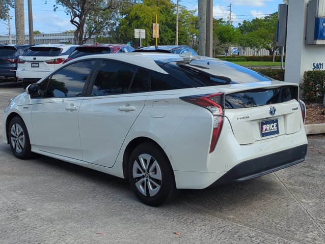 Used 2018 Toyota Prius Four image 7