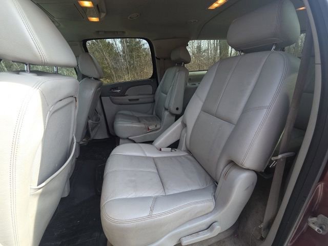 Used 2008 Chevrolet Suburban LT image 20