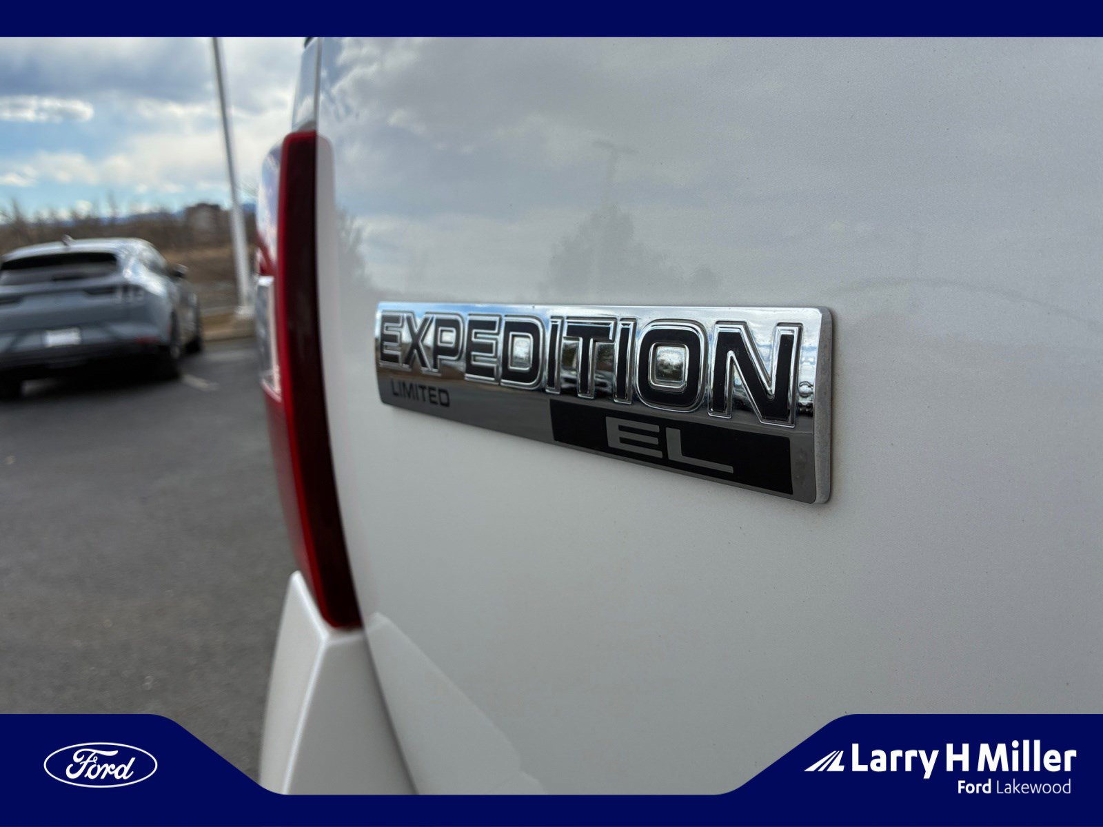 Used 2013 Ford Expedition EL Limited image 23