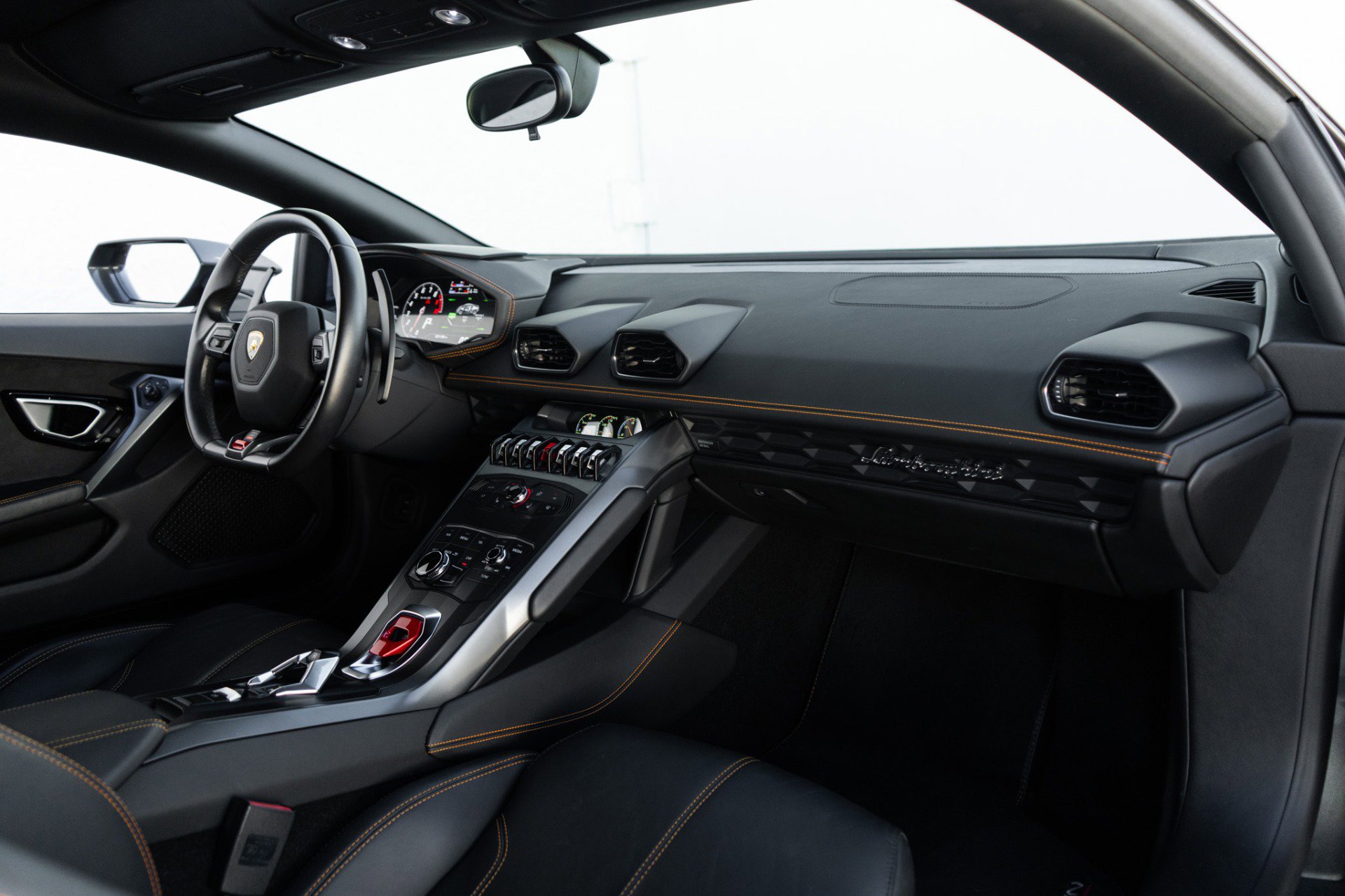 Used 2015 Lamborghini Huracan LP 610-4 AWD/4WD image 17