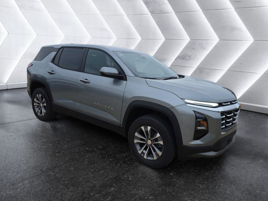 New 2026 Chevrolet Equinox LT FWD image 3