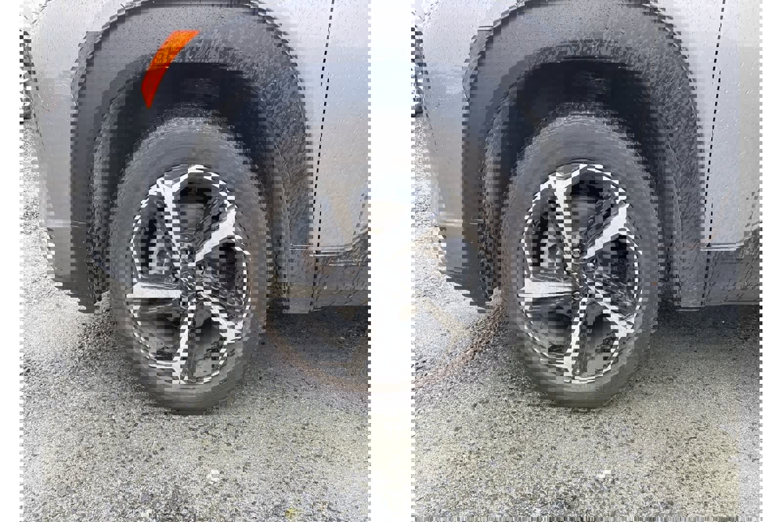 Used 2023 Chevrolet TrailBlazer RS w/ Sun and Liftgate Package image 24