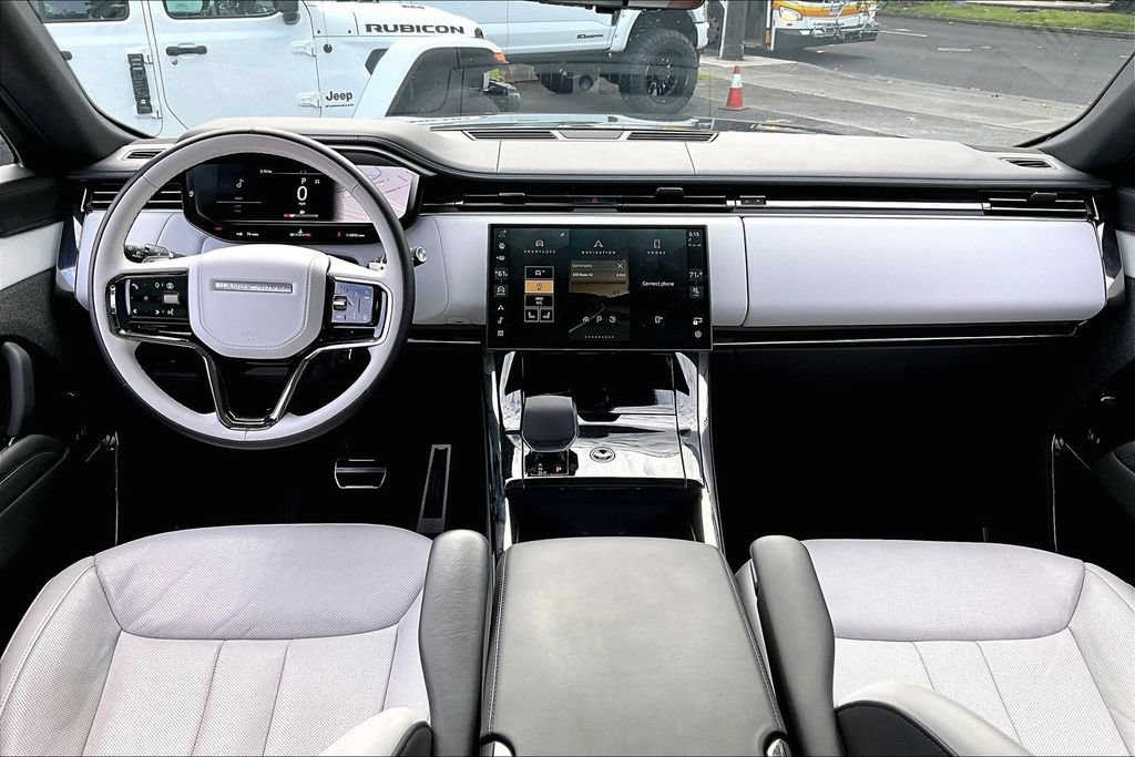 Used 2025 Land Rover Range Rover Sport Dynamic SE AWD/4WD image 15