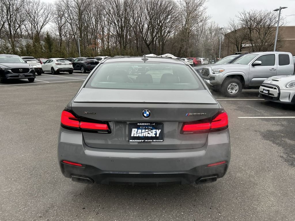 Used 2022 BMW M550i xDrive w/ Executive Package image 7