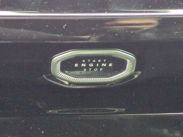 New 2026 Jeep Grand Cherokee Altitude AWD/4WD image 20