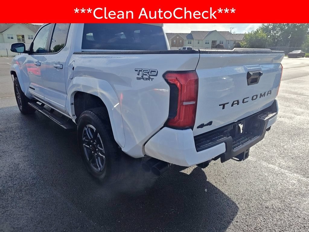 Used 2024 Toyota Tacoma TRD Sport AWD/4WD image 4