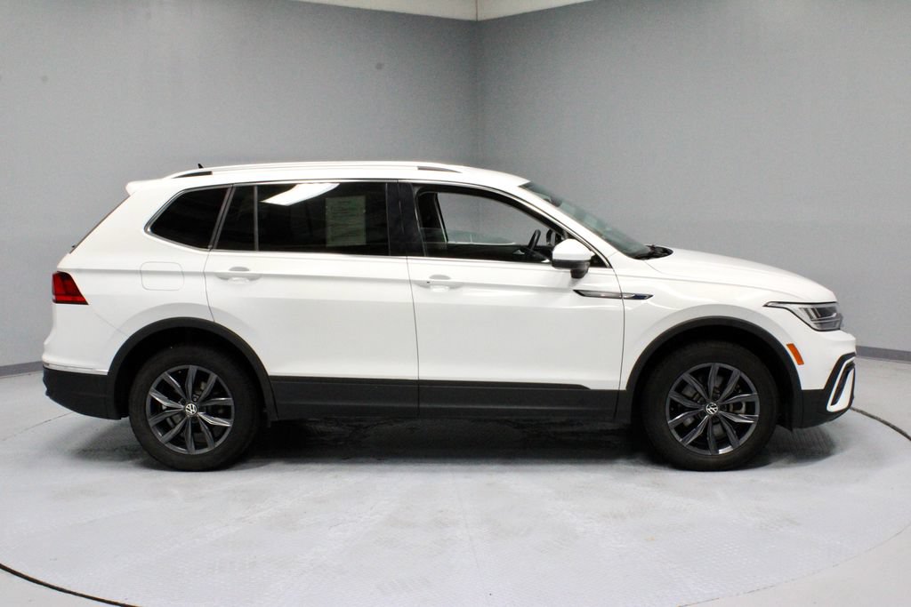 Used 2024 Volkswagen Tiguan SE FWD image 12