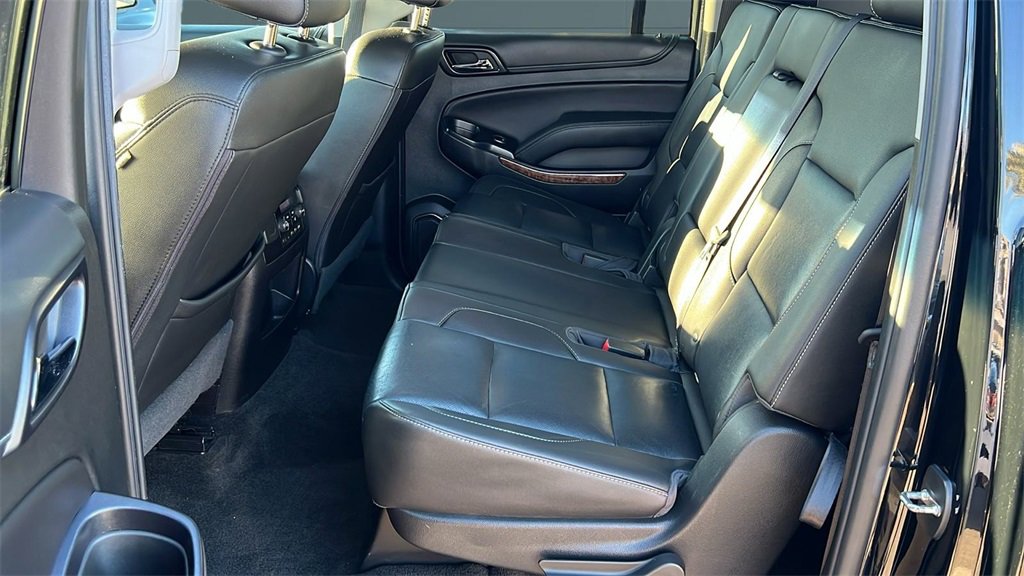 Used 2018 Chevrolet Suburban Premier image 6