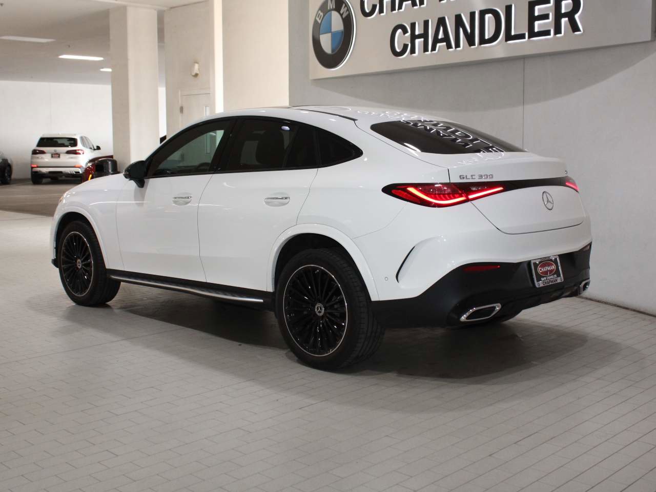 Used 2025 Mercedes-Benz GLC 300 4MATIC image 5