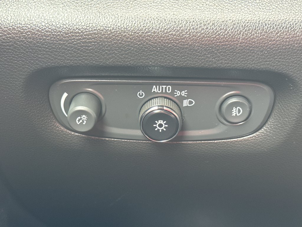 Used 2020 Chevrolet Traverse LT AWD/4WD image 33