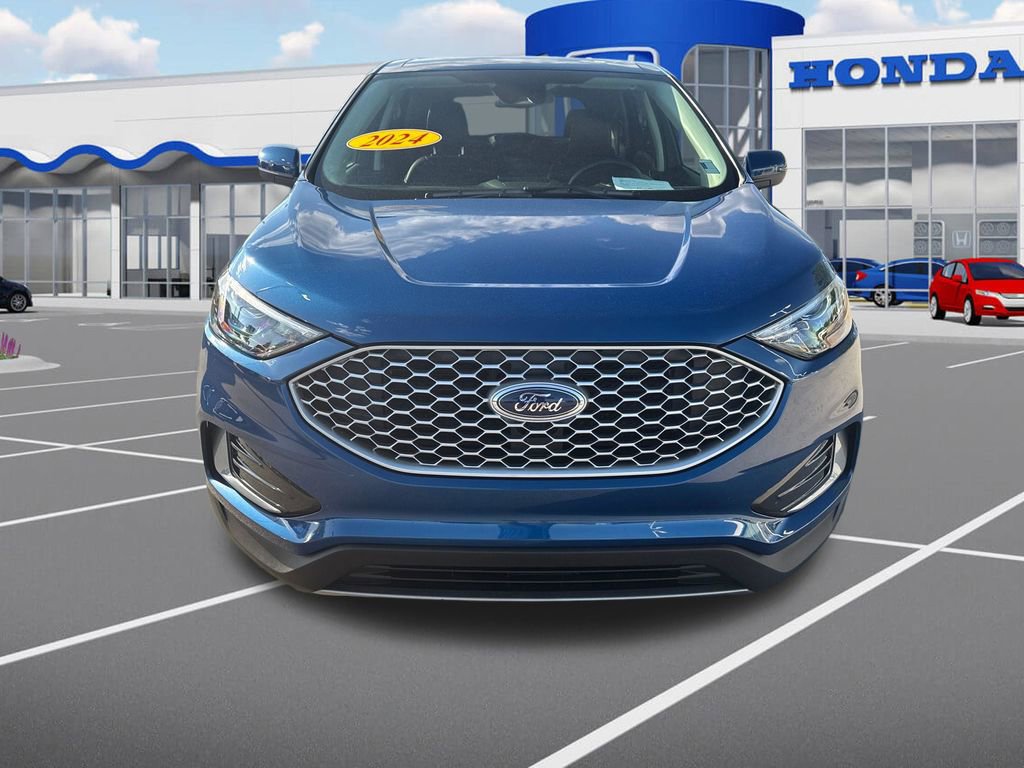 Used 2024 Ford Edge SEL AWD/4WD image 2