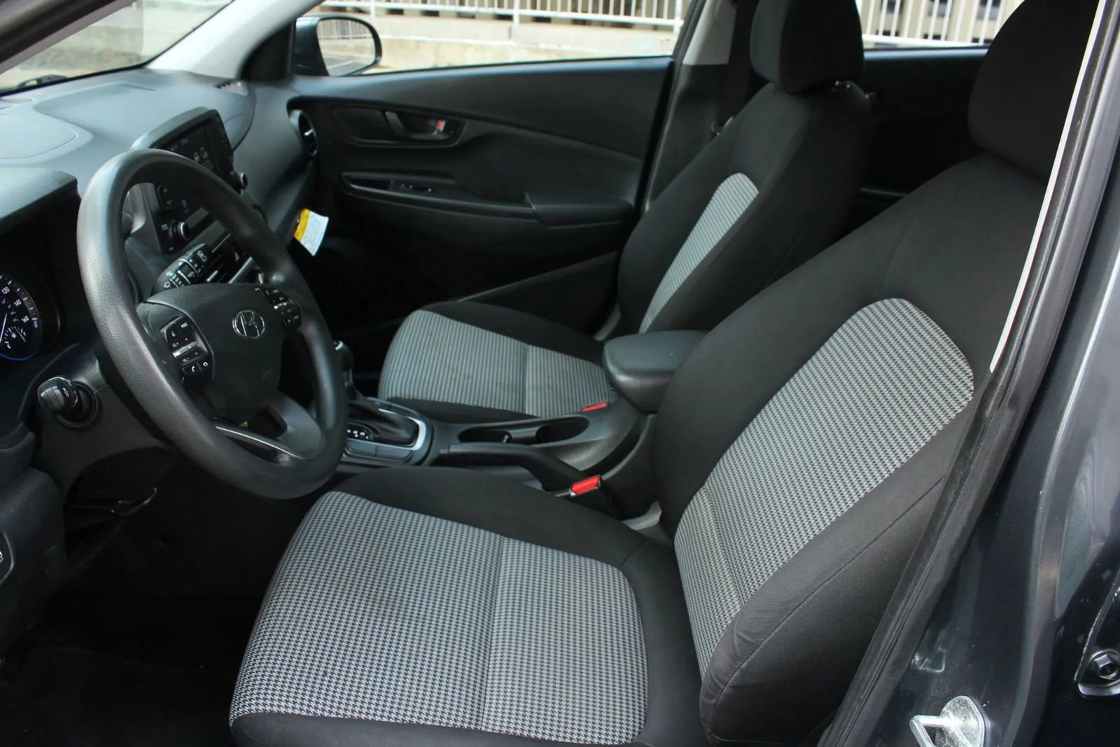 Used 2021 Hyundai Kona SE AWD/4WD image 15